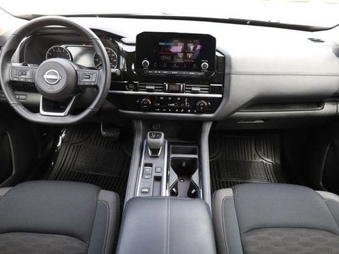 Certified 2025 Nissan Pathfinder SV FWD image 24