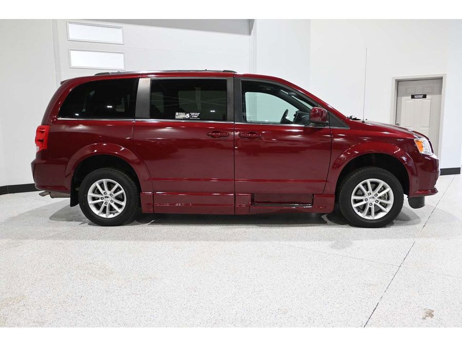 Used 2019 Dodge Grand Caravan SXT FWD image 6