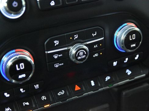 Used 2020 GMC Sierra 1500 AT4 w/ AT4 Premium Package AWD/4WD image 24