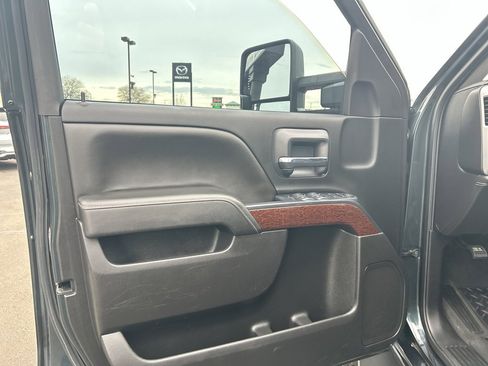 Used 2019 GMC Sierra 2500 SLE w/ Suspension Package, Off-Road image 19