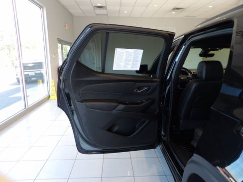 Used 2022 Chevrolet Traverse LT AWD/4WD image 16