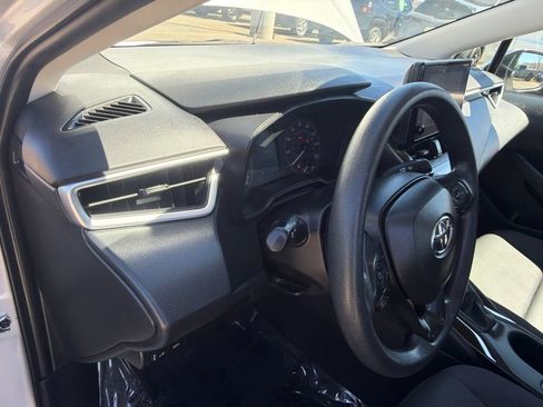 Used 2024 Toyota Corolla LE FWD image 19