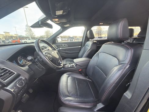 Used 2019 Ford Explorer Sport w/ Equipment Group 401A image 7