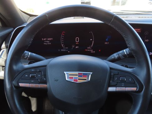 Used 2024 Cadillac XT4 Premium Luxury image 20