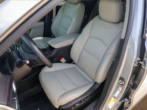 Certified 2023 Cadillac XT4 Luxury w/ Driver Awareness Package image 7