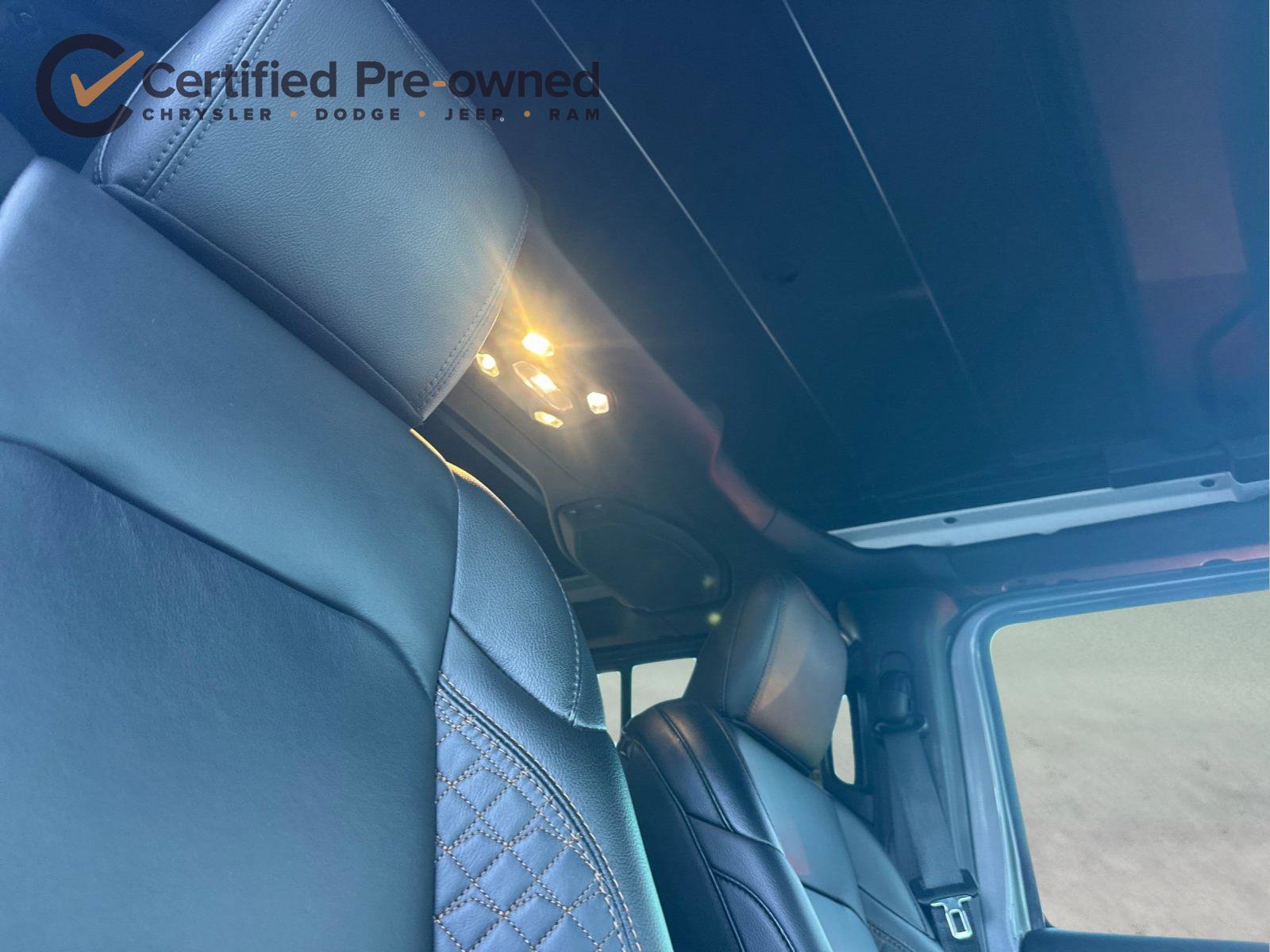 Used 2021 Jeep Wrangler Unlimited Sahara AWD/4WD image 18