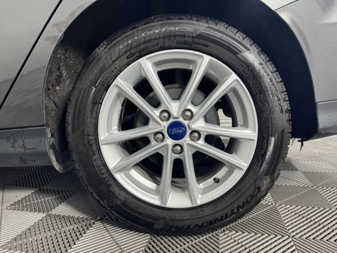 Used 2018 Ford Focus SE image 40