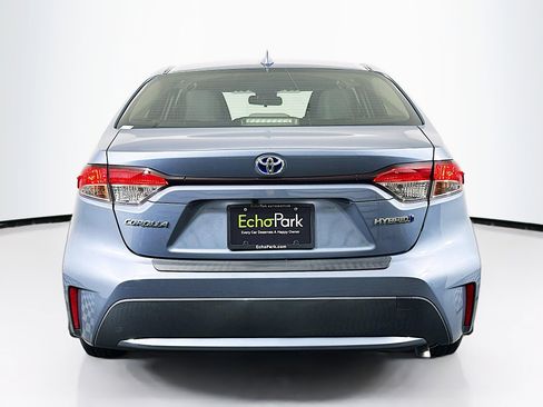 Used 2020 Toyota Corolla LE image 7