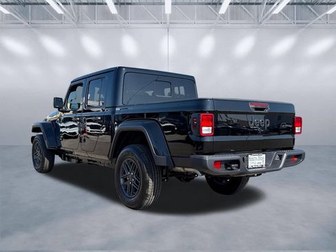 New 2026 Jeep Gladiator Sport AWD/4WD image 4