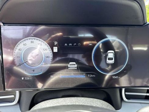 Certified 2025 Hyundai Elantra Limited FWD image 26