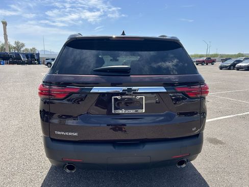 Used 2023 Chevrolet Traverse LT FWD image 4