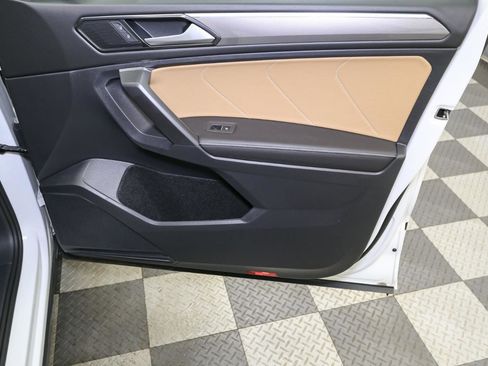 Certified 2023 Volkswagen Tiguan SE R-Line image 23