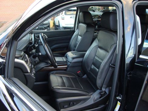 Used 2019 GMC Yukon Denali w/ Denali Ultimate Package image 7