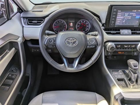 Used 2021 Toyota RAV4 XLE Premium FWD image 18