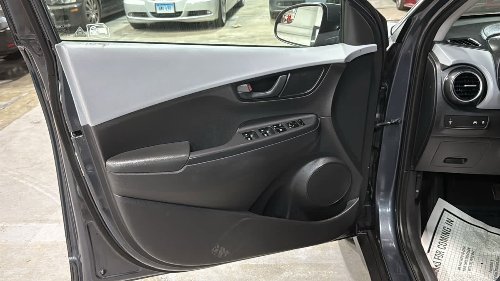 Used 2019 Hyundai Kona SE AWD/4WD image 9