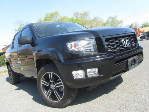 Used 2014 Honda Ridgeline Sport image 2