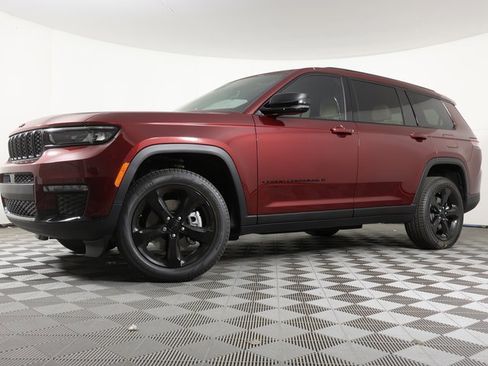 Used 2025 Jeep Grand Cherokee L Limited w/ Black Appearance Package image 1
