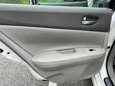 Used 2009 Nissan Maxima 3.5 SV w/ Sport Pkg image 10