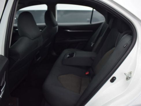 Used 2024 Toyota Camry LE image 12