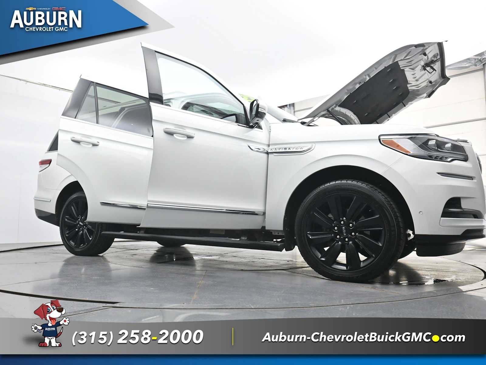 Used 2023 Lincoln Navigator Reserve AWD/4WD image 38