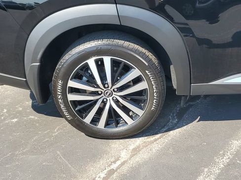 Certified 2025 Nissan Pathfinder Platinum AWD/4WD image 5