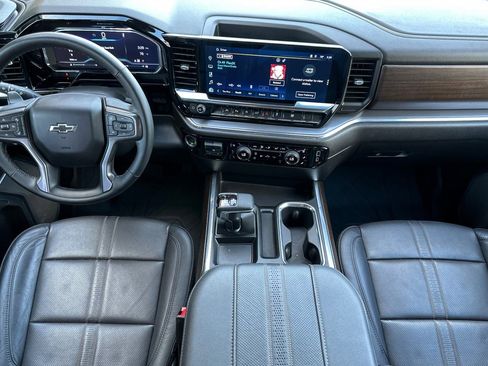 Certified 2025 Chevrolet Silverado 1500 High Country w/ Midnight Edition AWD/4WD image 23