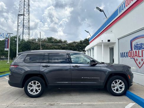 Used 2023 Jeep Grand Cherokee L Limited AWD/4WD image 27
