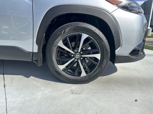 Certified 2025 Toyota Corolla Cross AWD Hybrid w/ Convenience Package image 13