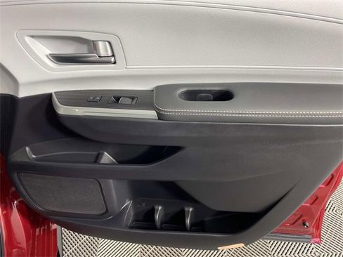 Used 2025 Toyota Sienna XSE image 29