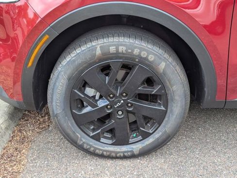 Used 2023 Kia Sorento S AWD/4WD image 9