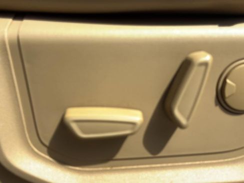 Used 2019 Ford F150 Lariat image 23