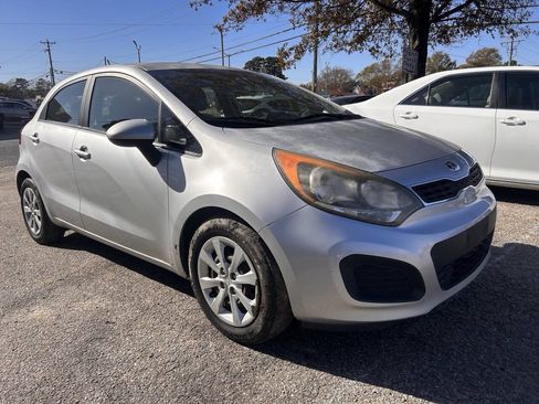 Used 2014 Kia Rio EX FWD image 2