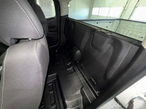 Used 2022 Chevrolet Colorado LT w/ Fleet Safety Package RWD image 27