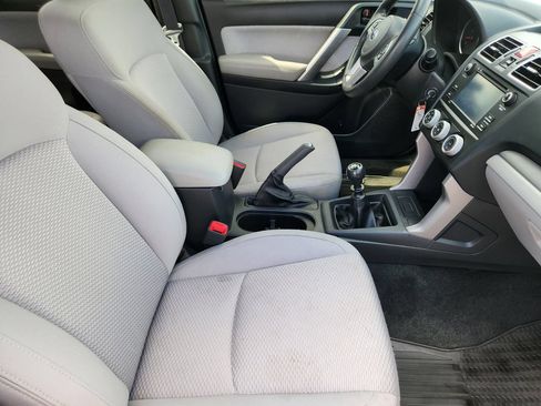 Used 2017 Subaru Forester 2.5i AWD/4WD image 16