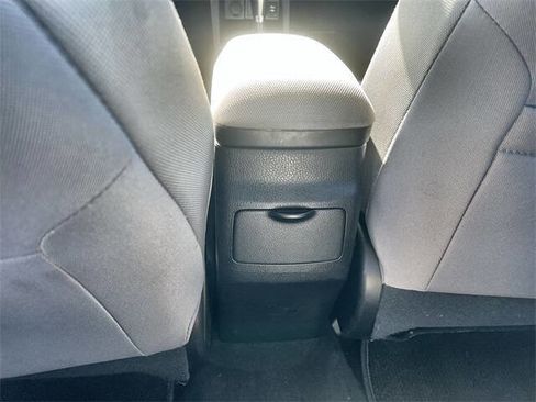 Used 2016 Toyota Corolla L image 19