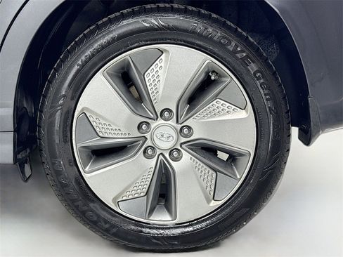 Used 2020 Hyundai Kona Limited w/ Cargo Package image 11