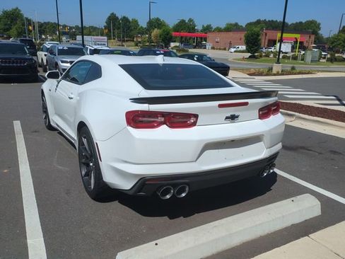 Used 2020 Chevrolet Camaro LT w/ Technology Package RWD image 11