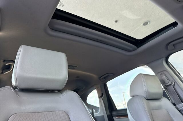 Used 2019 Honda CR-V Touring image 16