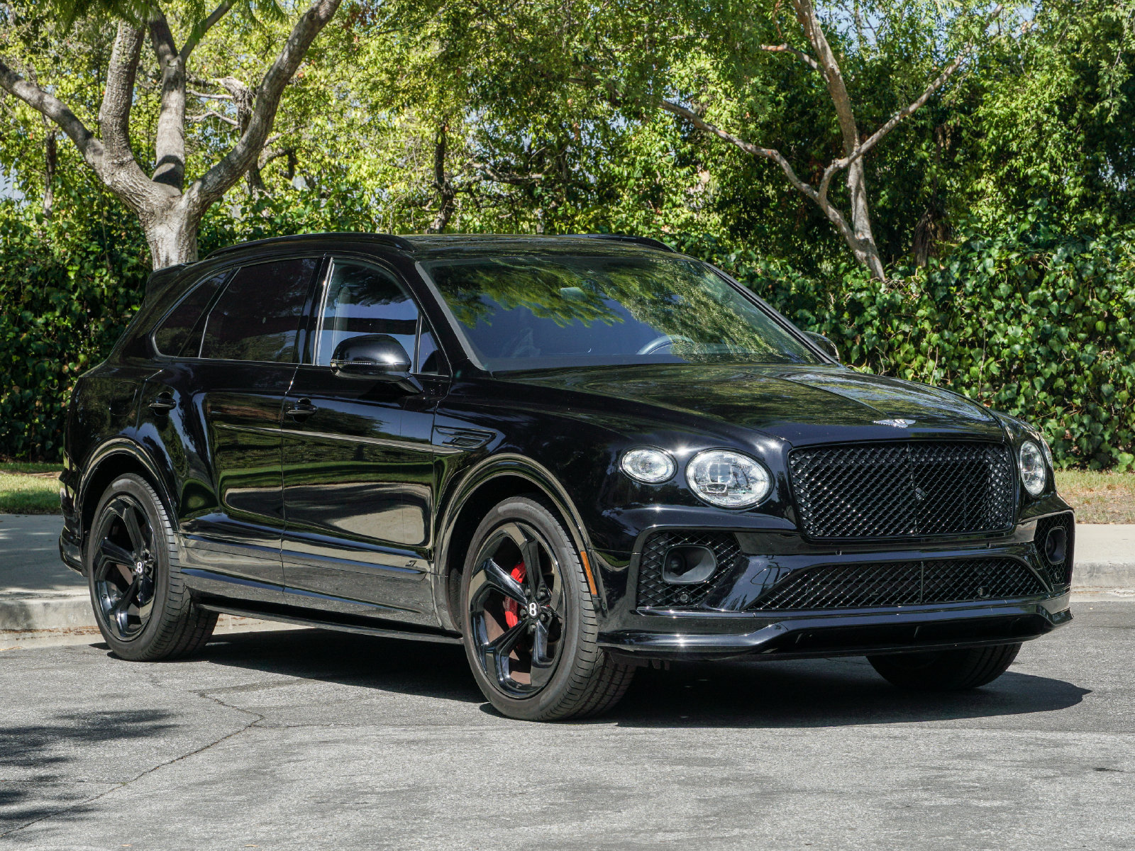 Certified 2023 Bentley Bentayga AWD/4WD image 9