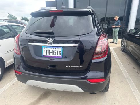 Used 2021 Buick Encore Preferred FWD image 5