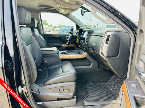 Used 2018 Chevrolet Silverado 1500 LTZ w/ Sport Package AWD/4WD image 30