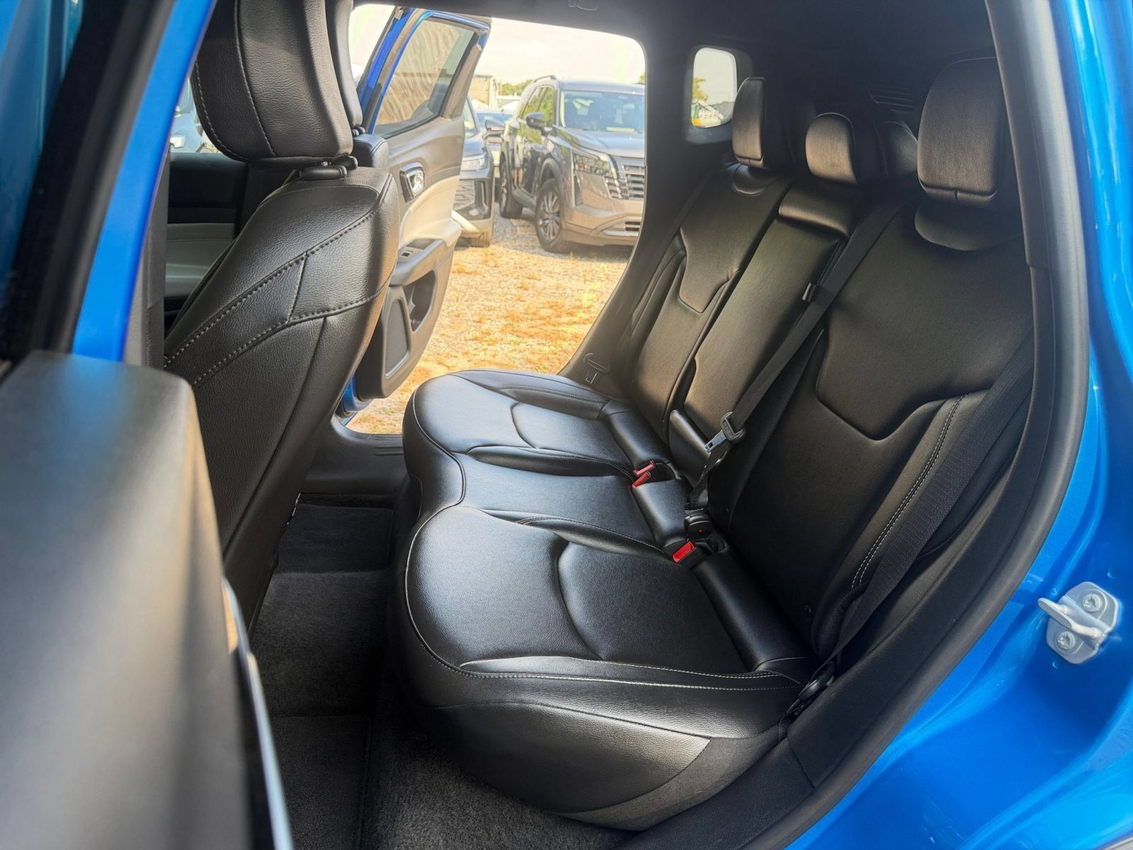 Used 2025 Jeep Compass Limited AWD/4WD image 38