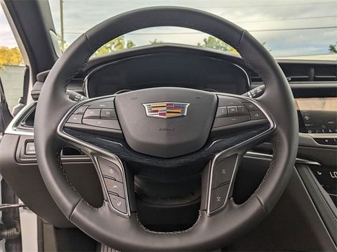 New 2025 Cadillac XT5 Premium Luxury image 10