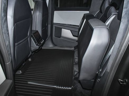 Used 2025 Tesla Cybertruck AWD Crew Cab image 47