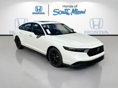 New 2025 Honda Accord SE image 1