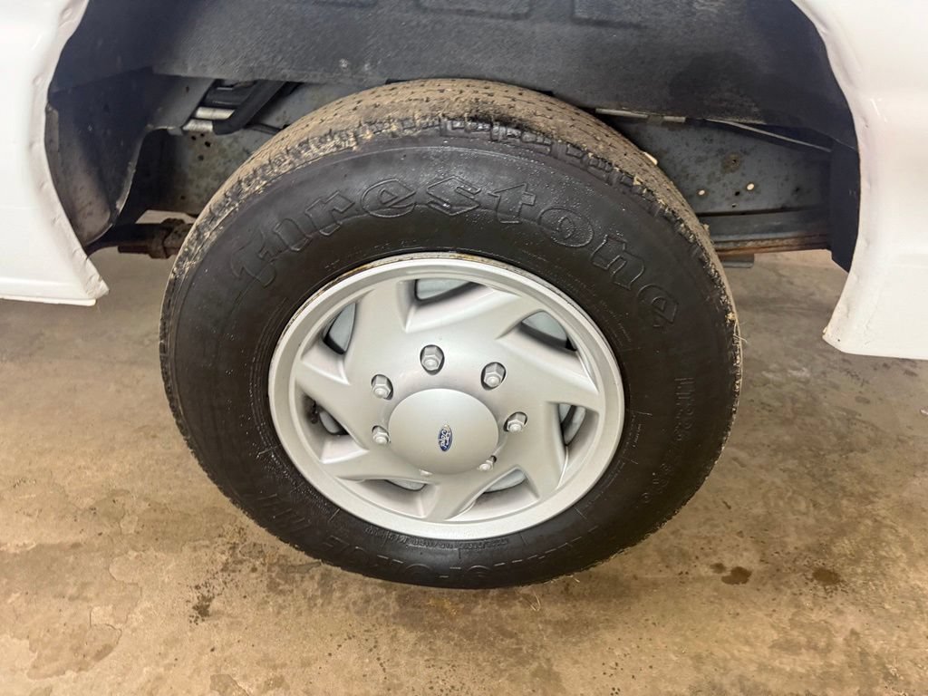 Used 2012 Ford E-350 and Econoline 350 XL RWD image 28
