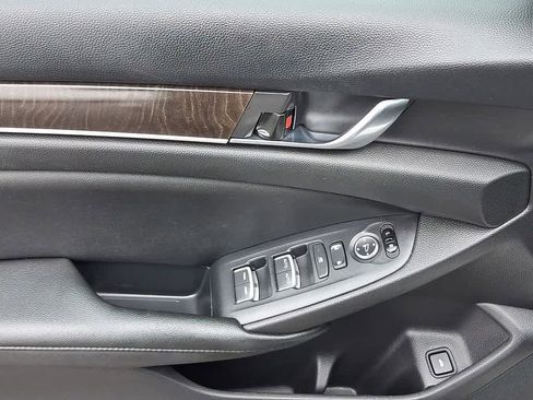 Certified 2020 Honda Accord EX image 10