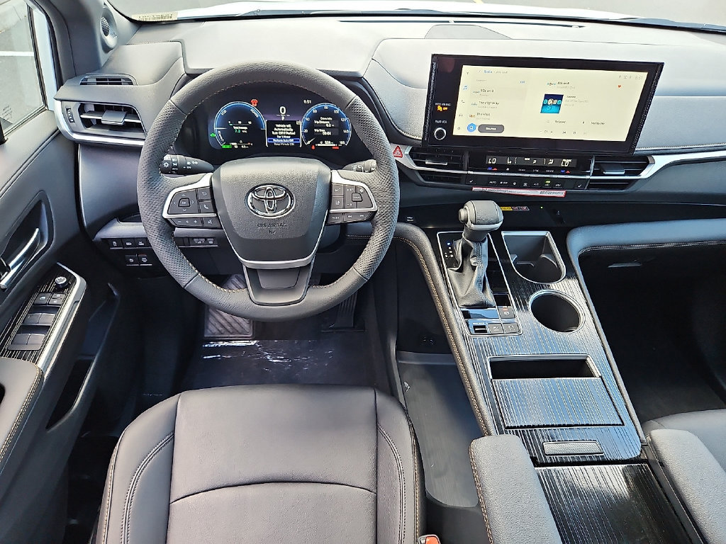 New 2026 Toyota Sienna XLE Woodland Edition AWD/4WD image 8