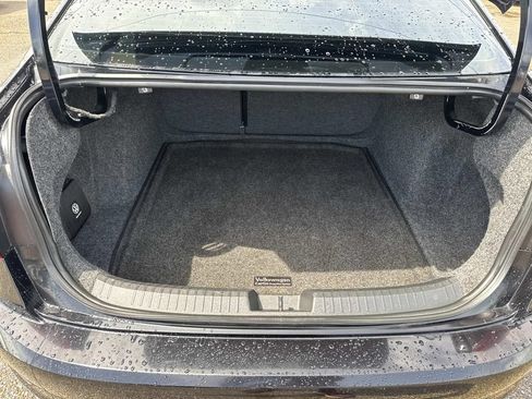 Used 2021 Volkswagen Jetta R-Line w/ R-Line Cold Weather Package FWD image 9