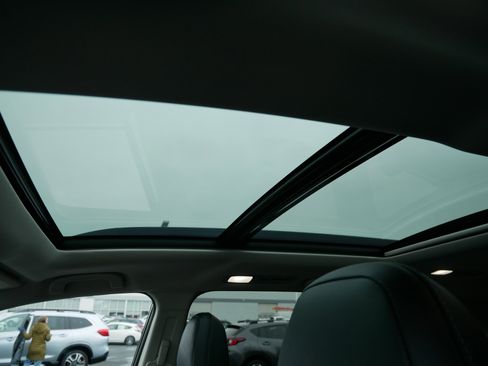 Certified 2025 Subaru Ascent Limited w/ Popular Package #2 image 31